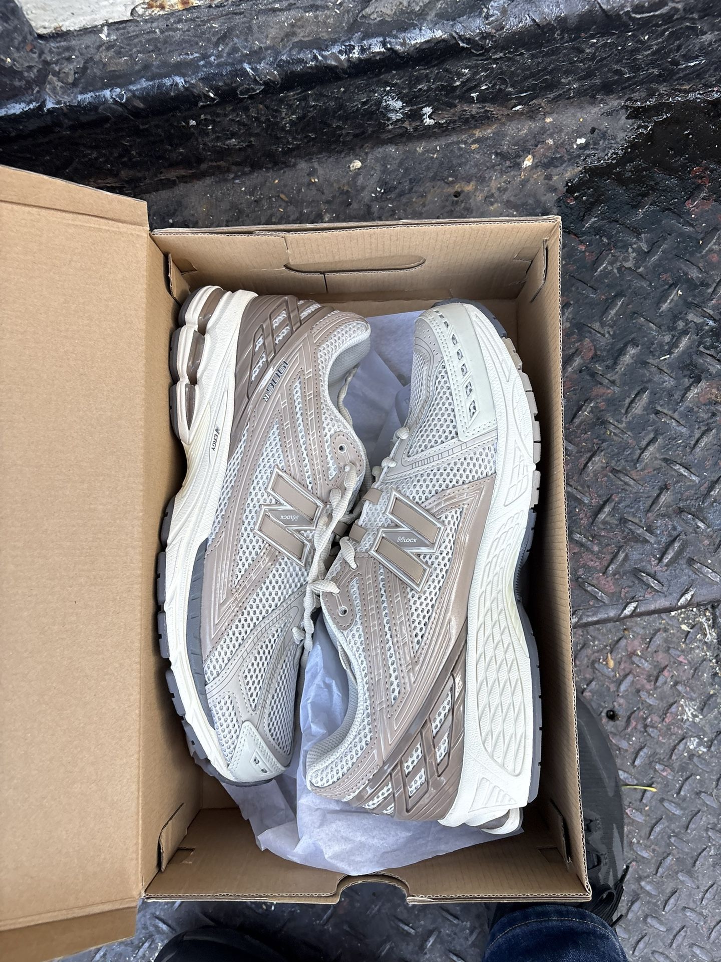 NEW BALANCE 1906 Sneakers