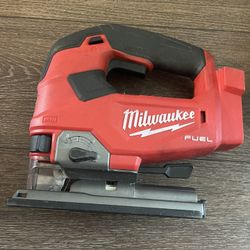 Milwauke Fuel Jigsaw