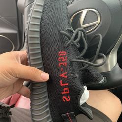 adidas Yeezy Boost 350 V2   Bred