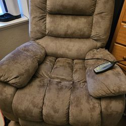Recliner $20