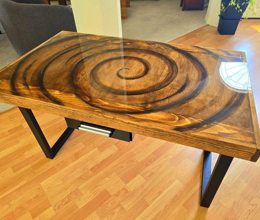 Amazing Vertigo TABLE - desk (Read Ad)