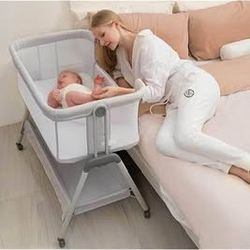Baby bassinet bedside sleeper, easy folding portable bassinet