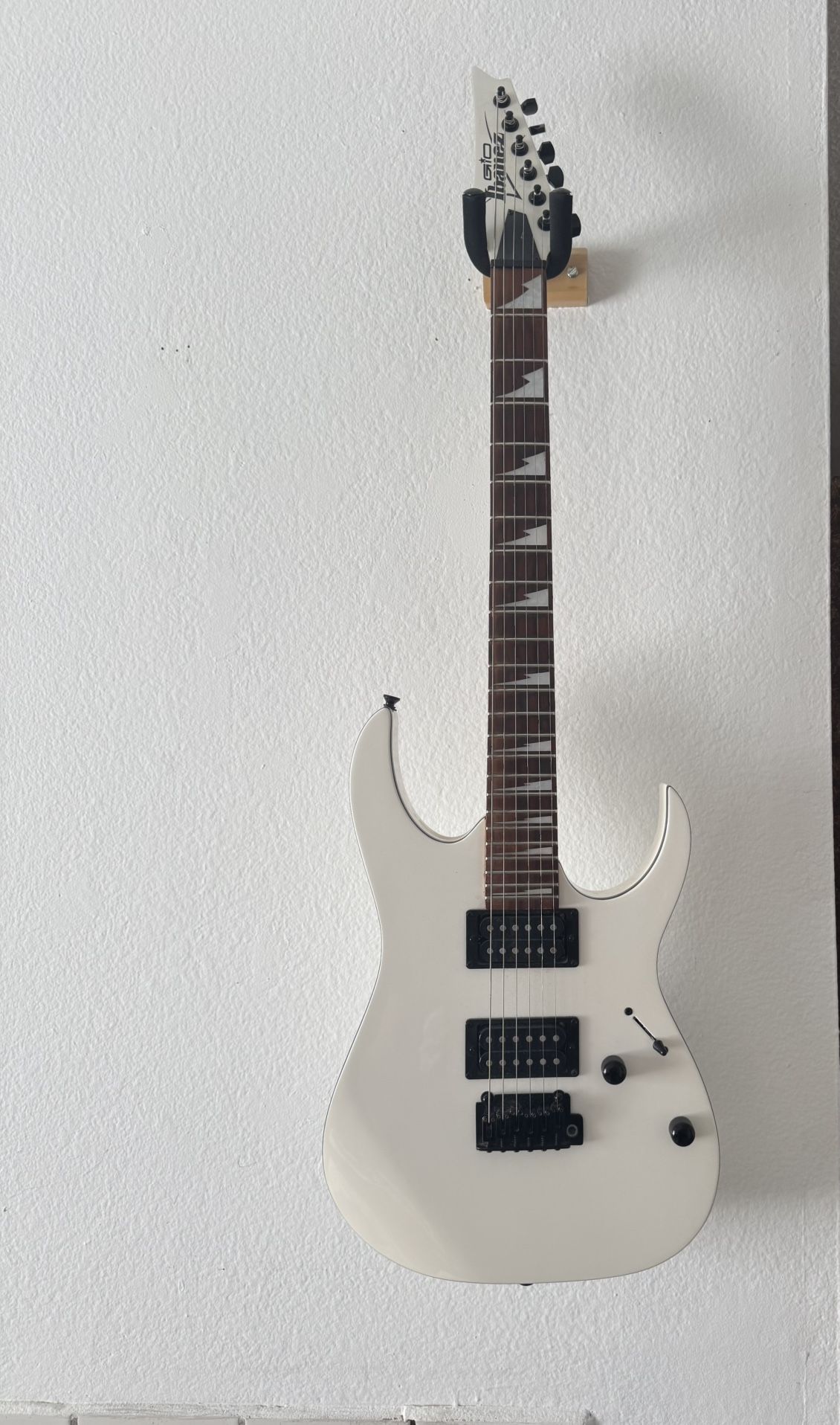 Ibanez Gio Electric Guitar 