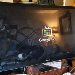 GREAT TV HAVE 2 SELL FOR MOVING $! Sony 40" LED LCD Google Internet smart TV With Google Chromecast