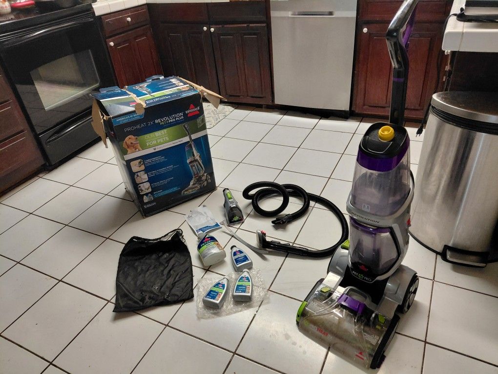 Complete BISSELL ProHeat 2X Revolution Pet Pro Plus Set– everything included!
$150 OBO