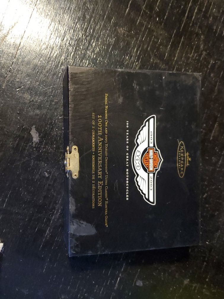 Harley Davidson 100th Anniversary Set of 2 Motorcycles