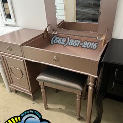 Rose Gold Vanity Desk Nuevo Dresser Mirror Dresser 
