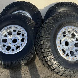 Kmc Mesa 444 Beadlock 17x9 6x139.7 +0 Offset With Nitto 35x12.50R17 Tires 🔥🔥🔥