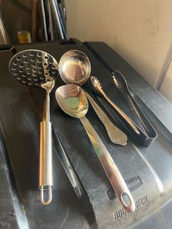 Kitchen utensils set 3 Dlrs