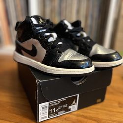 Kids (size 11c) Jordan 1 Mid SE Black / Metallic Silver basketball shoes