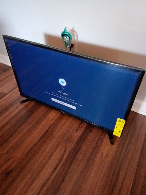 *FIRM PRICE NON-NEGOTIABLE* 32 In. Samsung Smart TV W/Remote