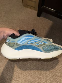 Yeezy 700 v3 arzareth