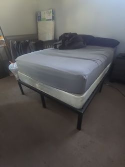 Full size bed