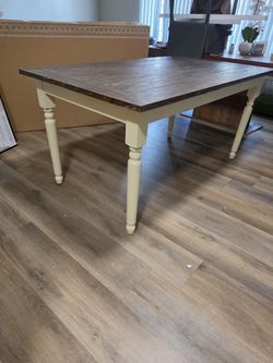 Comedor Ashley furniture