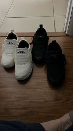 SNIBBS Sneakers