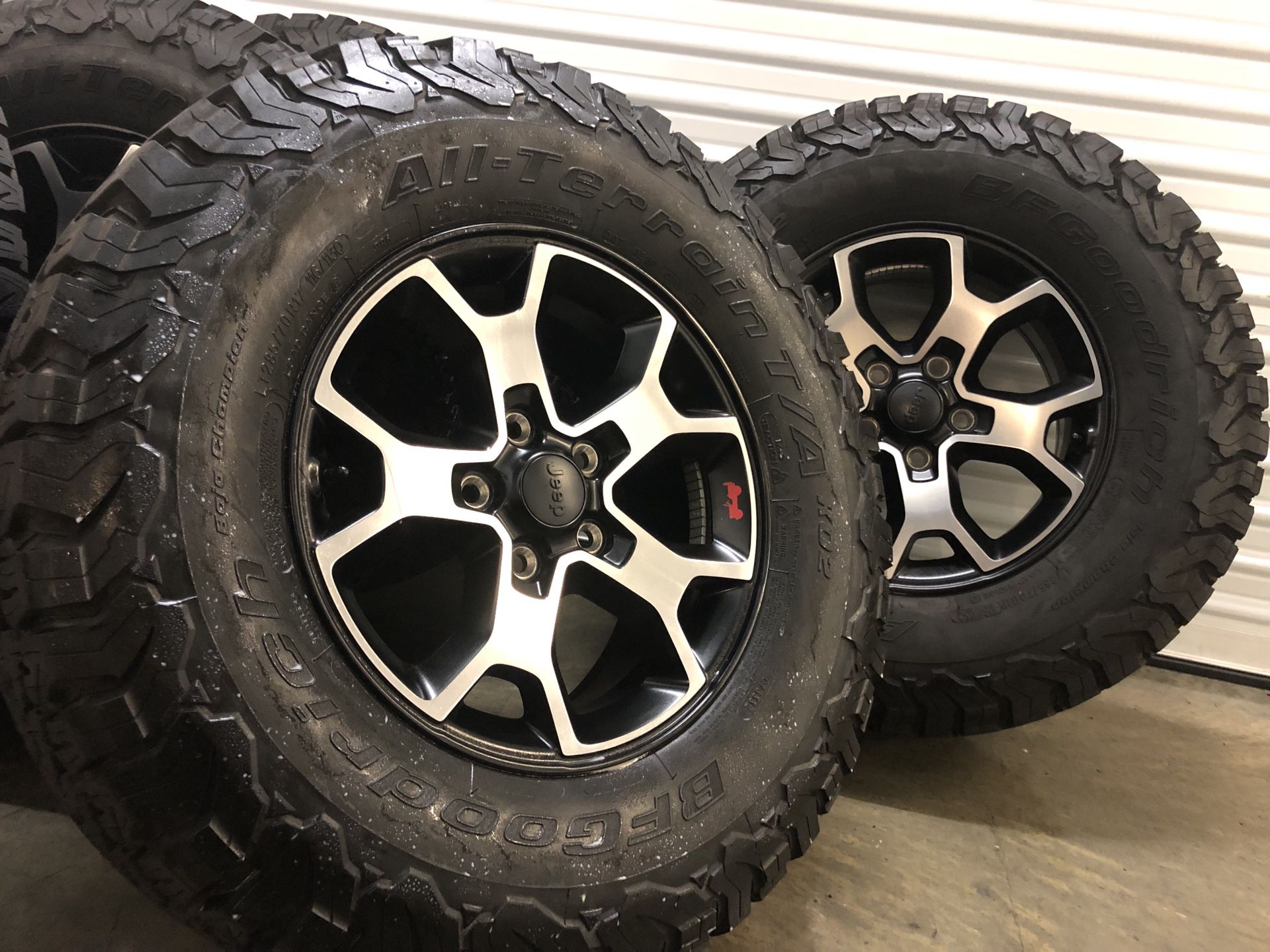Jeep wrangler Rubicon jl 2019 Wheels Rims Tires Rines OEM Factory