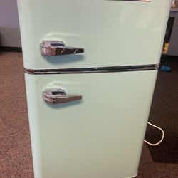 Magic Chef Mint Green Fridge 