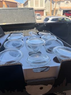 Clear plastic Bowls with Lids – Set of 12