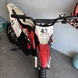 Used battery powered electric motor cycle