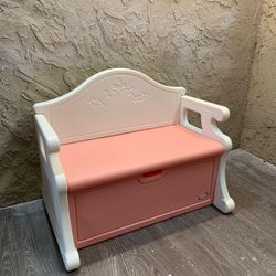 Little Tikes Victorian Toy Box on sale / Bench