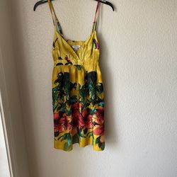 Brand New Woman’s Forever 21 brand Yellow Floral Dress Up For Sale 