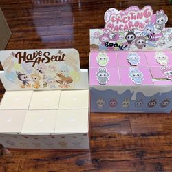 Have A Seat & Macaron Set