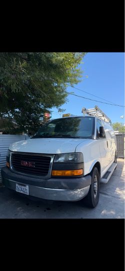 2015 GMC Savana Cargo