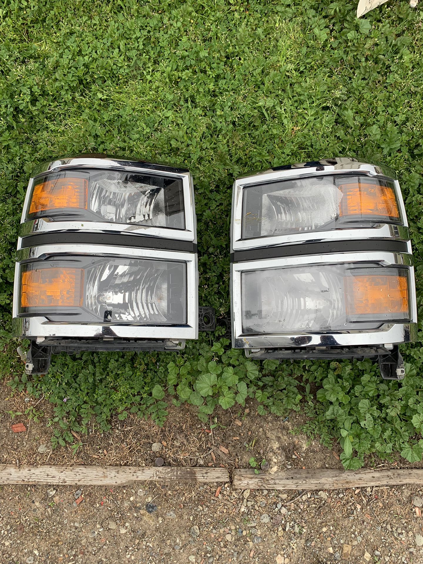 2014 & 2015 Chevrolet Silverado Factory OEM Headlights