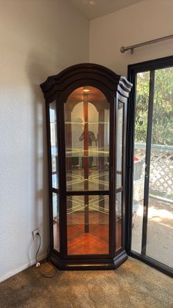 Lighted Corner Curio Cabinet – Mirrored Back & Glass Shelves
