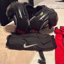 Helmet And Shoulder Pads