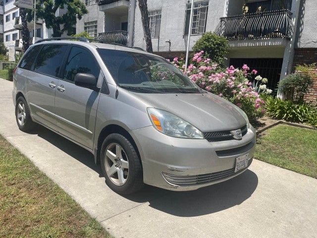 2004 Toyota Sienna