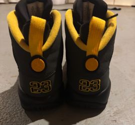Air Jordan 9 Black Yellow Sneakers