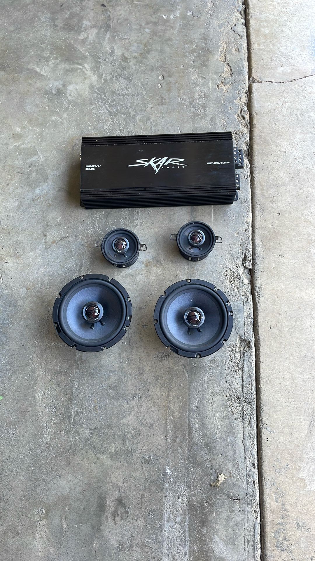 Skar Speakers And Amp