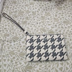 New COACH small wristlet