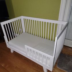 Baby Crib 3 in 1 Convertible