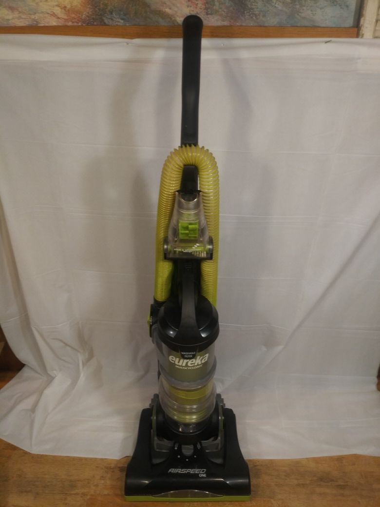 Eureka multicyclonic Airspeed One Vacuum Cleaner