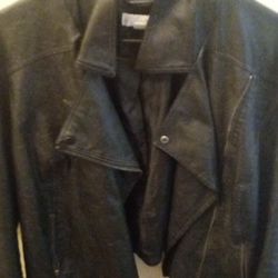 Woman's Leather Jacket Good Condition Size 1x $10.00