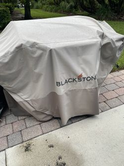 Large Blackstone Grill Cover. Gently Used. For 36 Inch Wide.