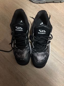 Baseball cleats