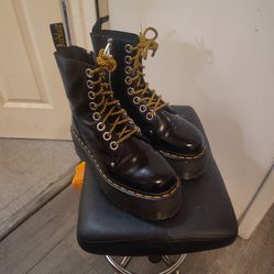 Dr Martin's Jadon Women size 7