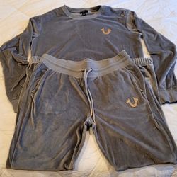 TR VELOUR Logo Sweater & Jogger