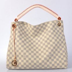Louis Vuitton Artsy Damier $195