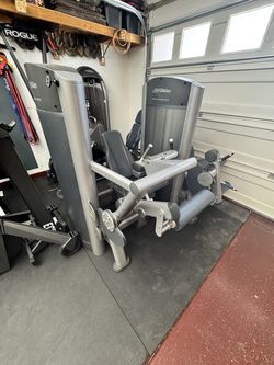 Life Fitness Signature Series Leg Curl + Leg Extension Pair — Commercial Grade — 280/290 lb Stacks
