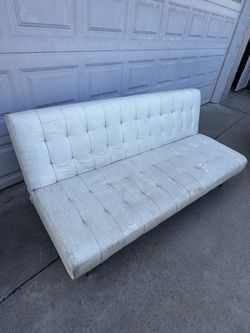 Free- Futon