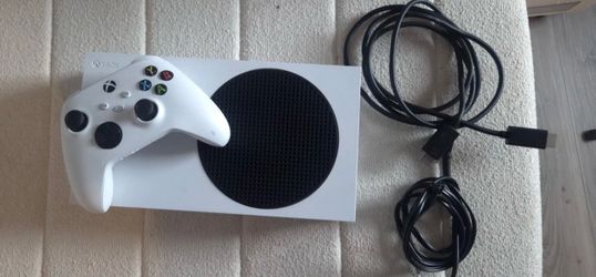Xbox Series S with 1 controller accepting offers used a little