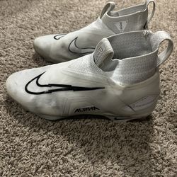 Size 10.5 |2023 Nike Alpha Menace Elite 3 'Pure Platinum'