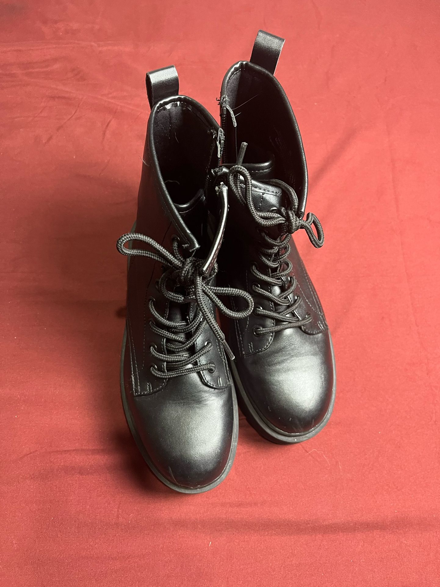 A new day woman’s black lace up Combat Boots Sz(8) Stylish, And Durable YK20