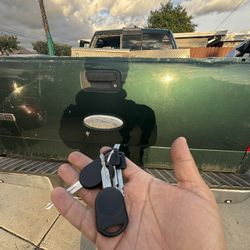 Llaves De Autos / Car Keys And Remotes 