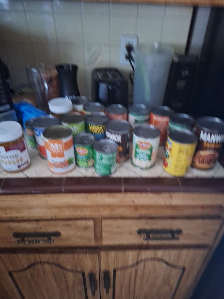 Can Goods For A Family In Need