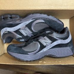 New  Balance 2002r 
